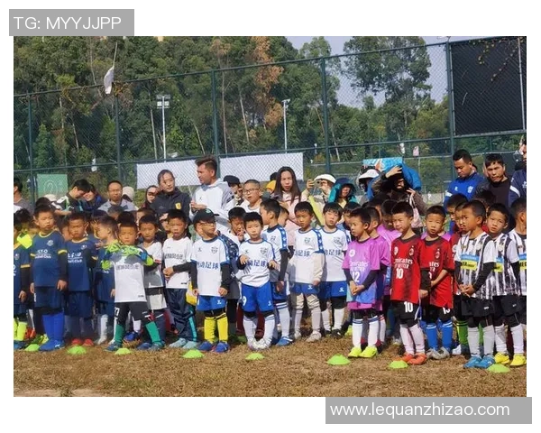 足球巨星空降玉林点燃激情助力城市体育文化全面升级