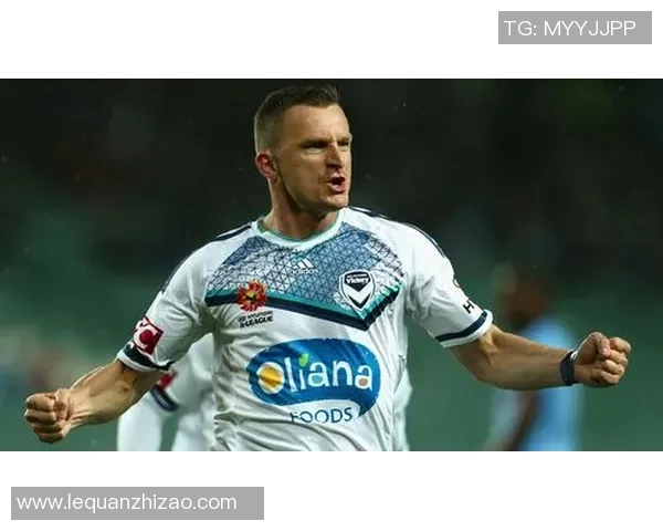 足球球星手绘风格艺术作品展示与创作技巧解析