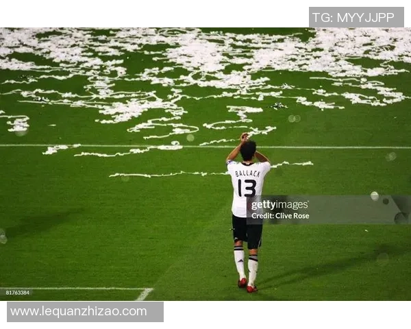 足球神图中的传奇时刻与球星风采：聚焦世界足坛最震撼瞬间与球员荣耀