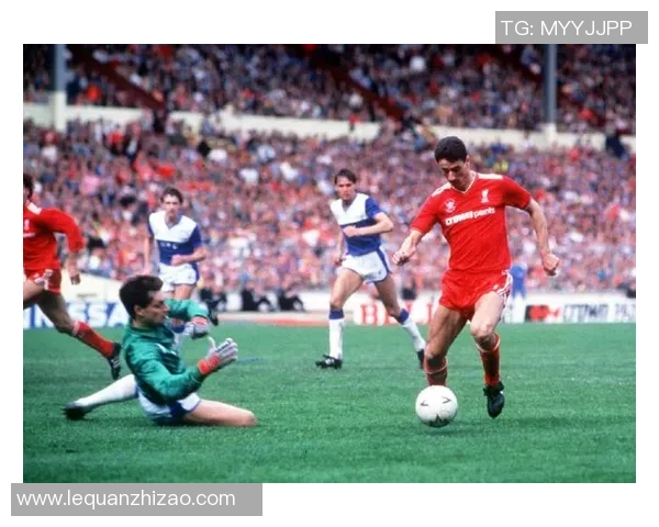 金砖足球巨星卡佩里基奇：从青涩球员到世界级顶尖射手的传奇之路